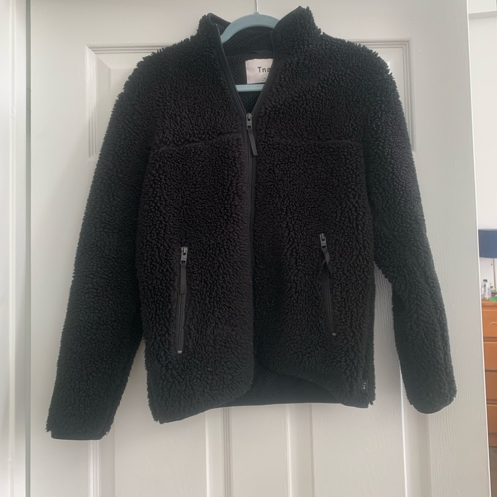 Aritzia TNA Sherpa fleece jacket